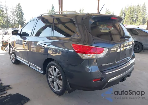 2013 Nissan Pathfinder Platinum z USA, uszkodzony, nr VIN 5N1AR2MM1DC649048